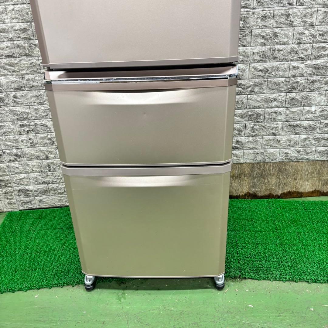 536 三菱　大型冷蔵庫　335L 小型　家庭用　自動製氷付き　右開き　18年製