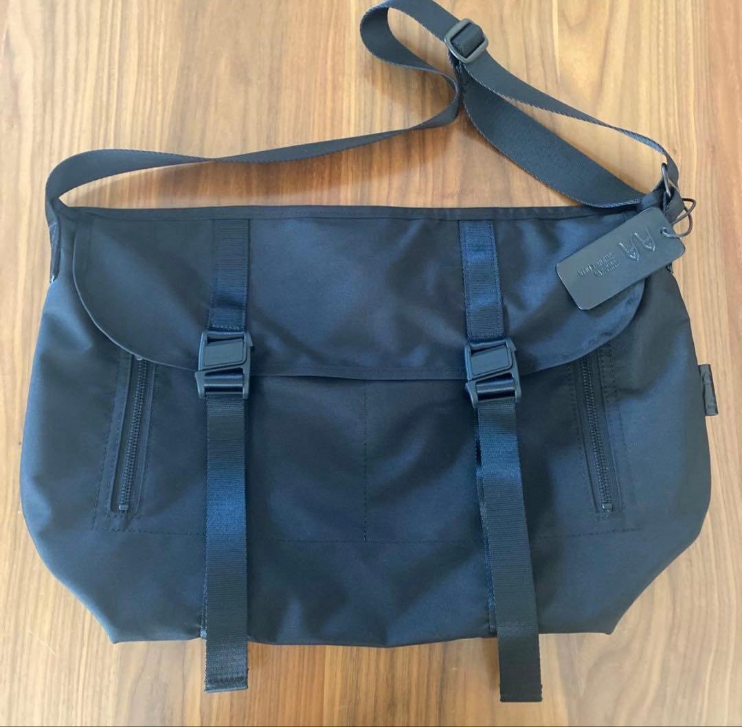 新品未使用！Shinzone別注 AMIACALVA MESSENGER BAG
