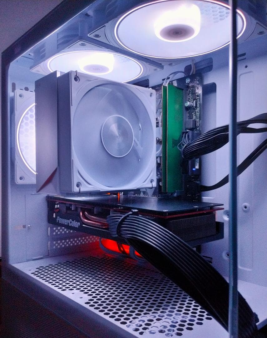 ゲーミングPC/Core i7 9700/RX5700XT/メモリ16GB