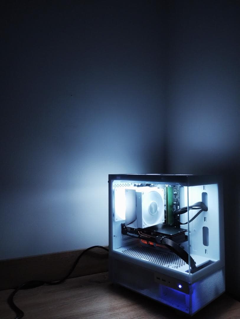 ゲーミングPC/Core i7 9700/RX5700XT/メモリ16GB