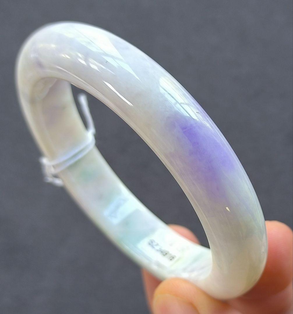 あかおかずき【日本鑑別書付】ラベンダー翡翠のバングル（内径55～56ミリ）