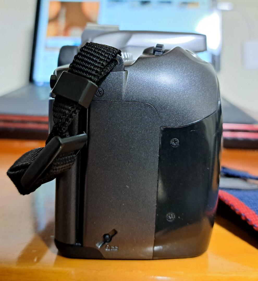 フィルムカメラ Canon EOS Kiss 7