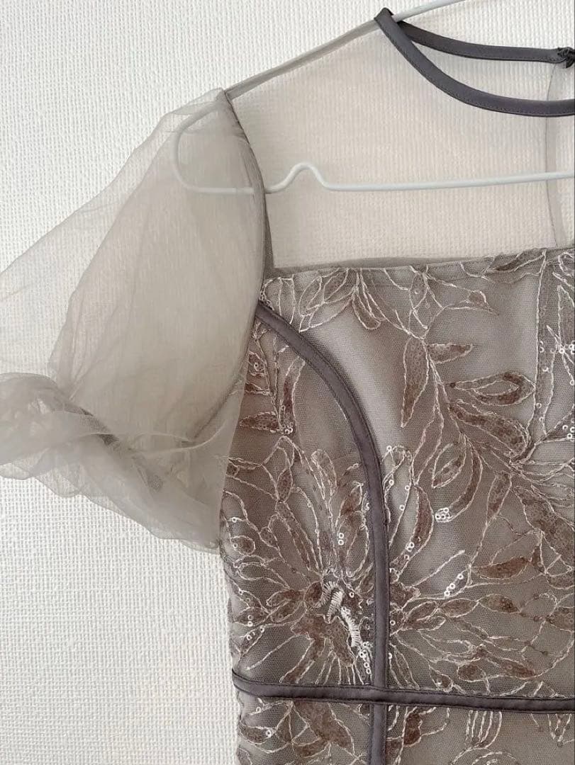 アシンメトリーシアーフラワーワンピースドレス