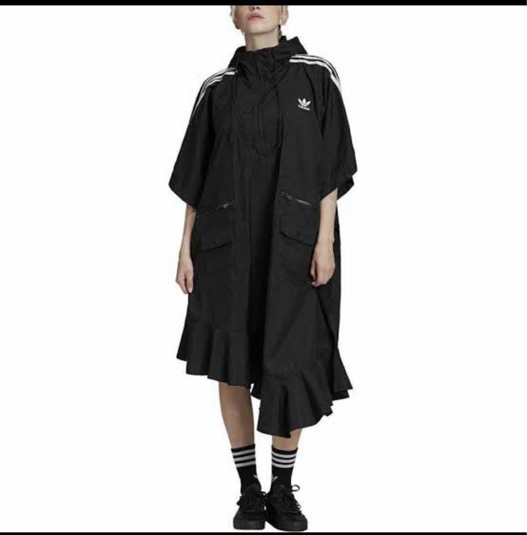 adidas ブラック レインコート フリル付き