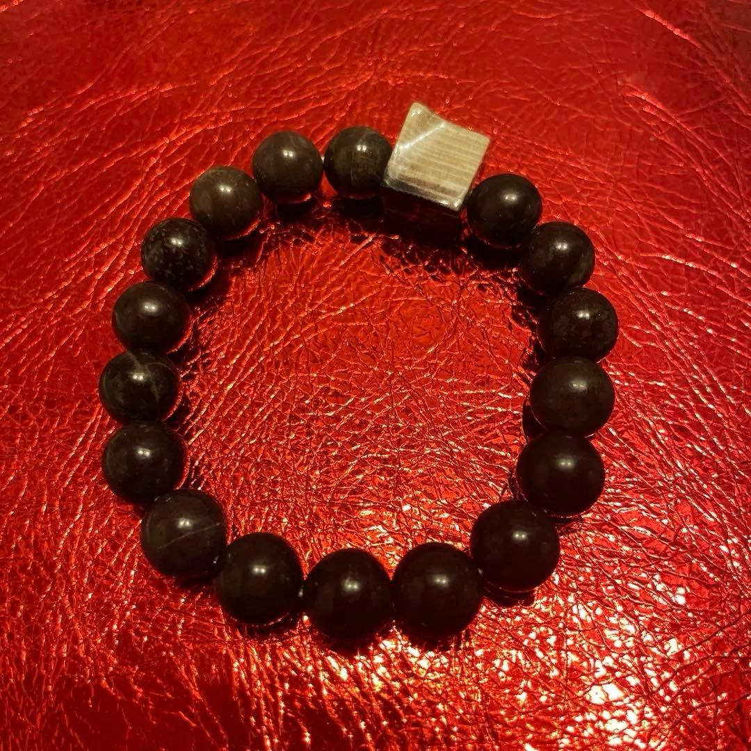 ぼ*ん様 天然石 ブレスレット 神居古潭石 チョコ　北海道　珪化木　デザインブレ