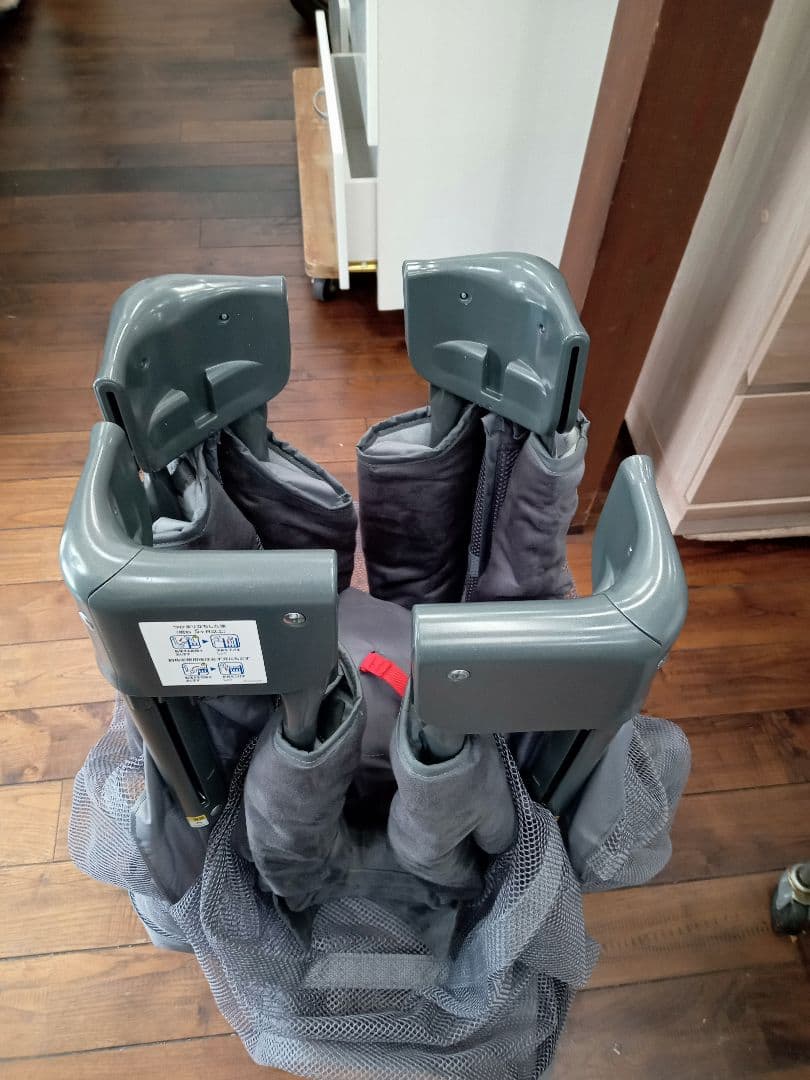 アップリカ　ココネル　エアープラス　グレー　折りたたみ　ベビーベッド