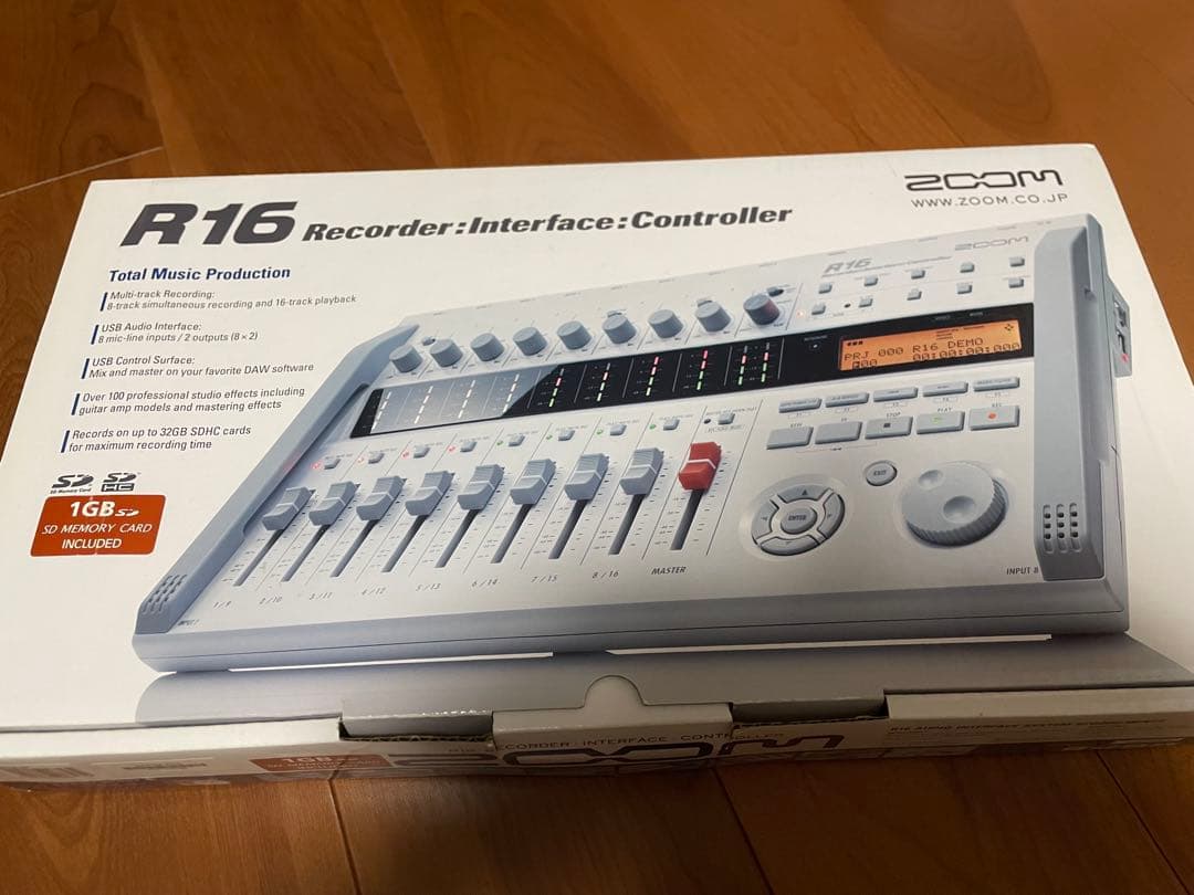 ZOOM R16 マルチトラックレコーダー