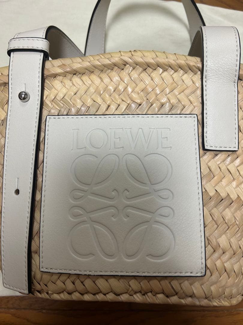 ロエベカゴバック　スモール白