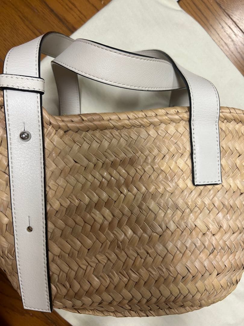 ロエベカゴバック　スモール白