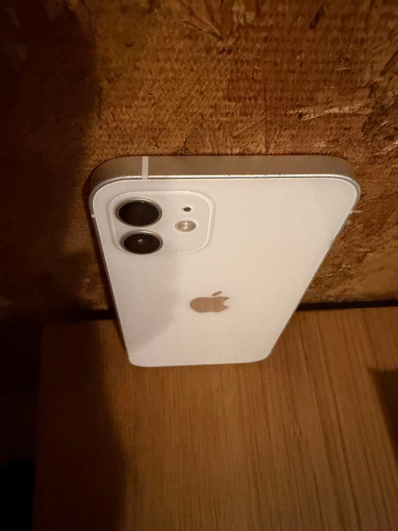 Apple iPhone 12ホワイト 本体