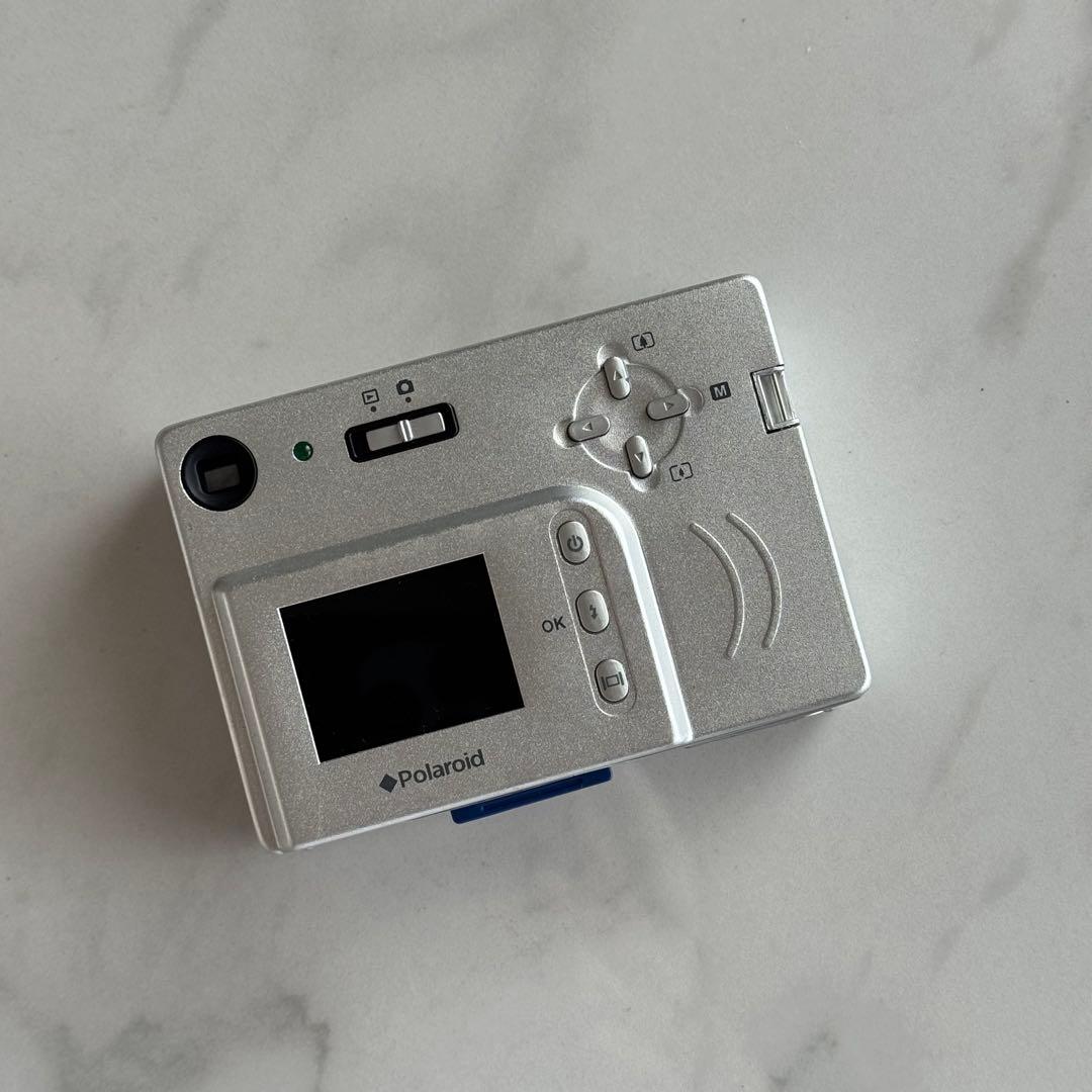 〔即日発送可〕Polaroid iON 230 コンパクトデジタルカメラ