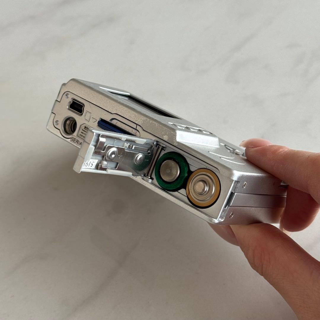 〔即日発送可〕Polaroid iON 230 コンパクトデジタルカメラ