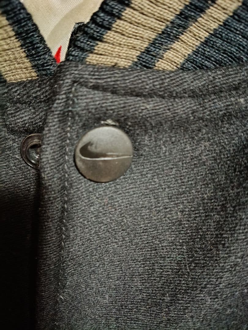 【訳あり】ナイキ スタジャン 刺繍ロゴ バイカラー タグビッグ