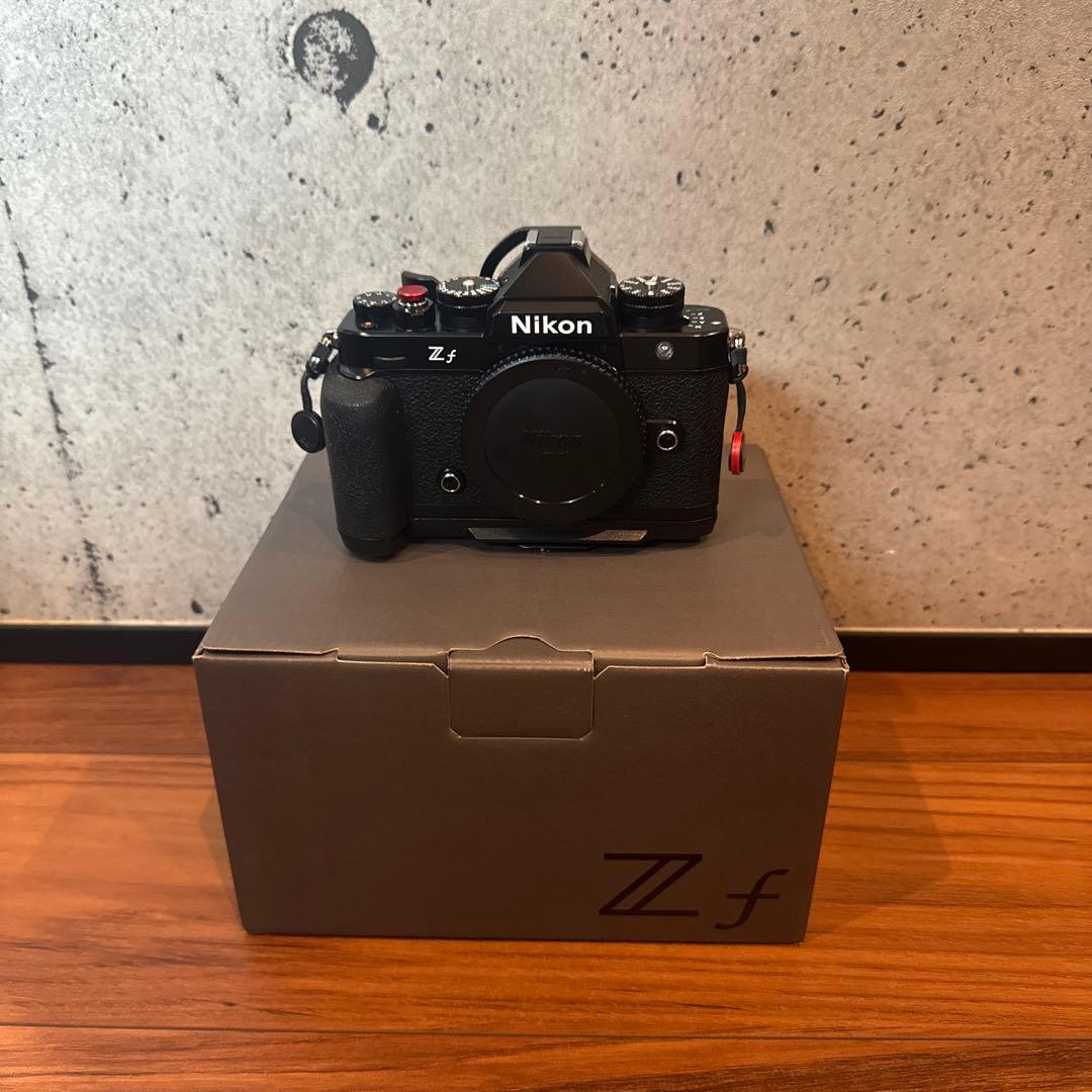 Nikon Zf ミラーレスカメラ ボディ　サムレスト　ソフトレリーズ付