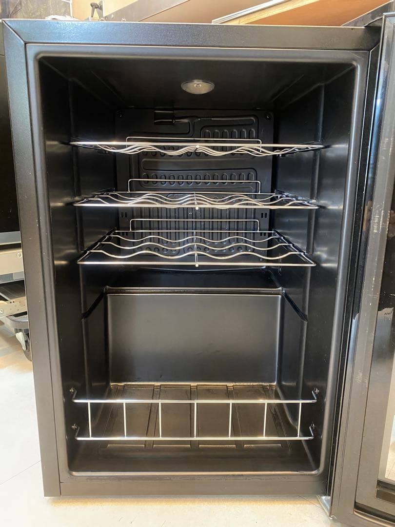 コンプレッサー方式 21本ワインセラー SI-02 (2022年製)