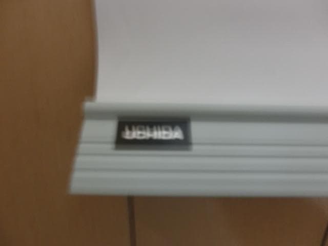 UCHIDA（内田洋行）書けるマグネットスクリーン SM-72KW　72インチ