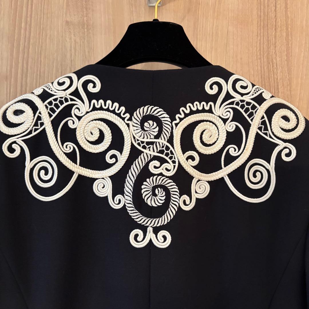 ESCADA CONTURE テーラード ジャケット ノーカラー　38 刺繍 花