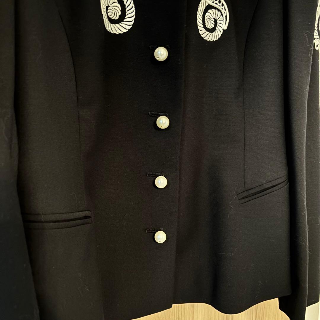 ESCADA CONTURE テーラード ジャケット ノーカラー　38 刺繍 花