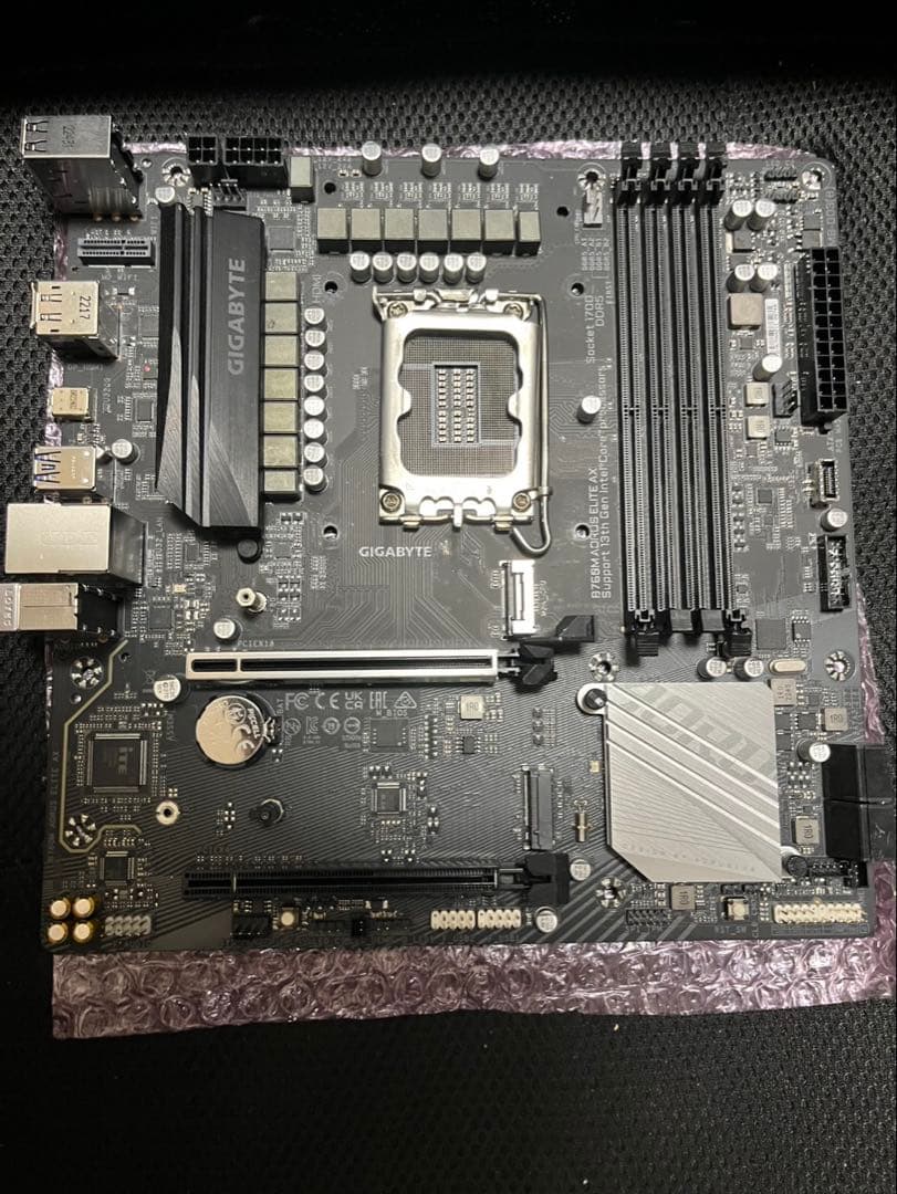 マザーボード gigabyte 760m aorus elite ax lga1700