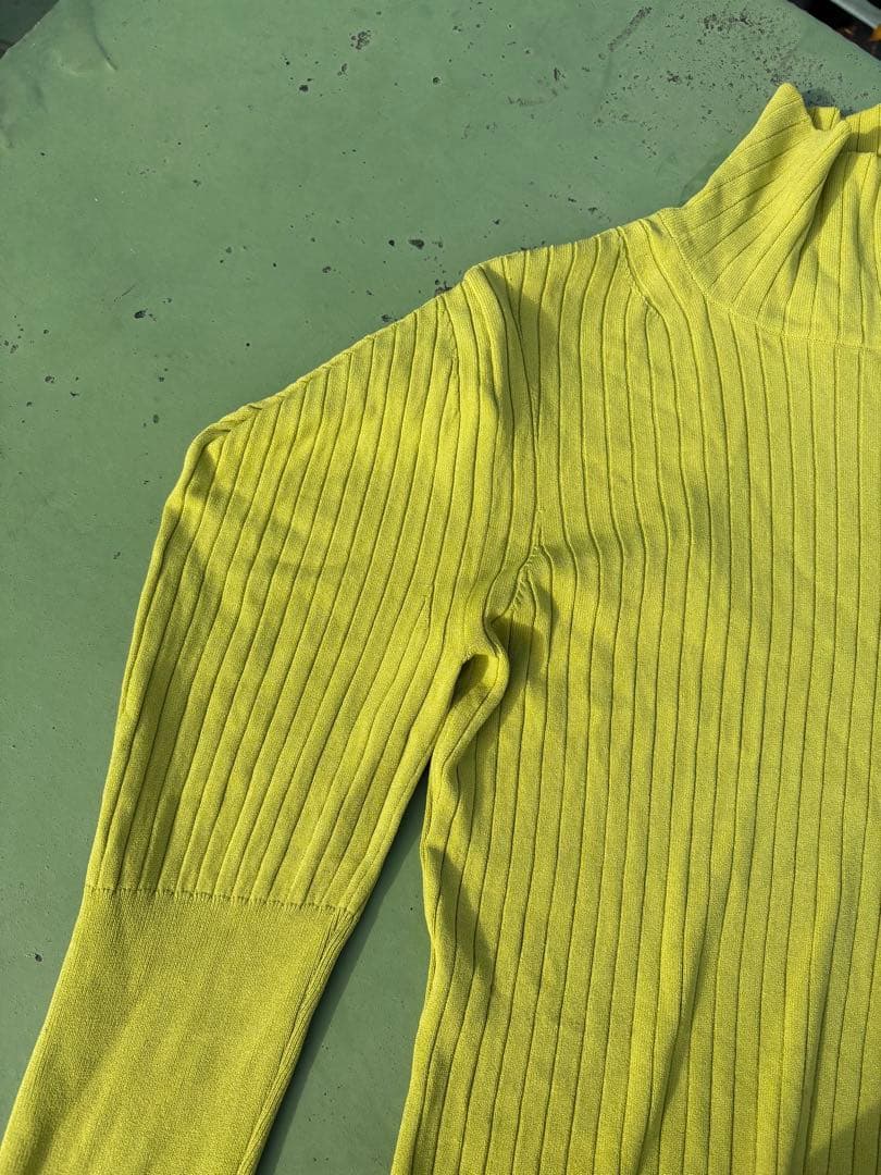 リブ編み ライムグリーン タートルネック ボディスーツ　FUMIKAUCHIDA
