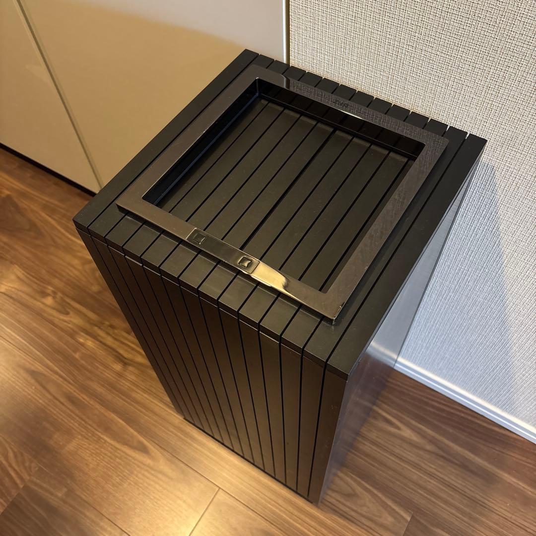 【しも】 Zita Square 自動ゴミ箱