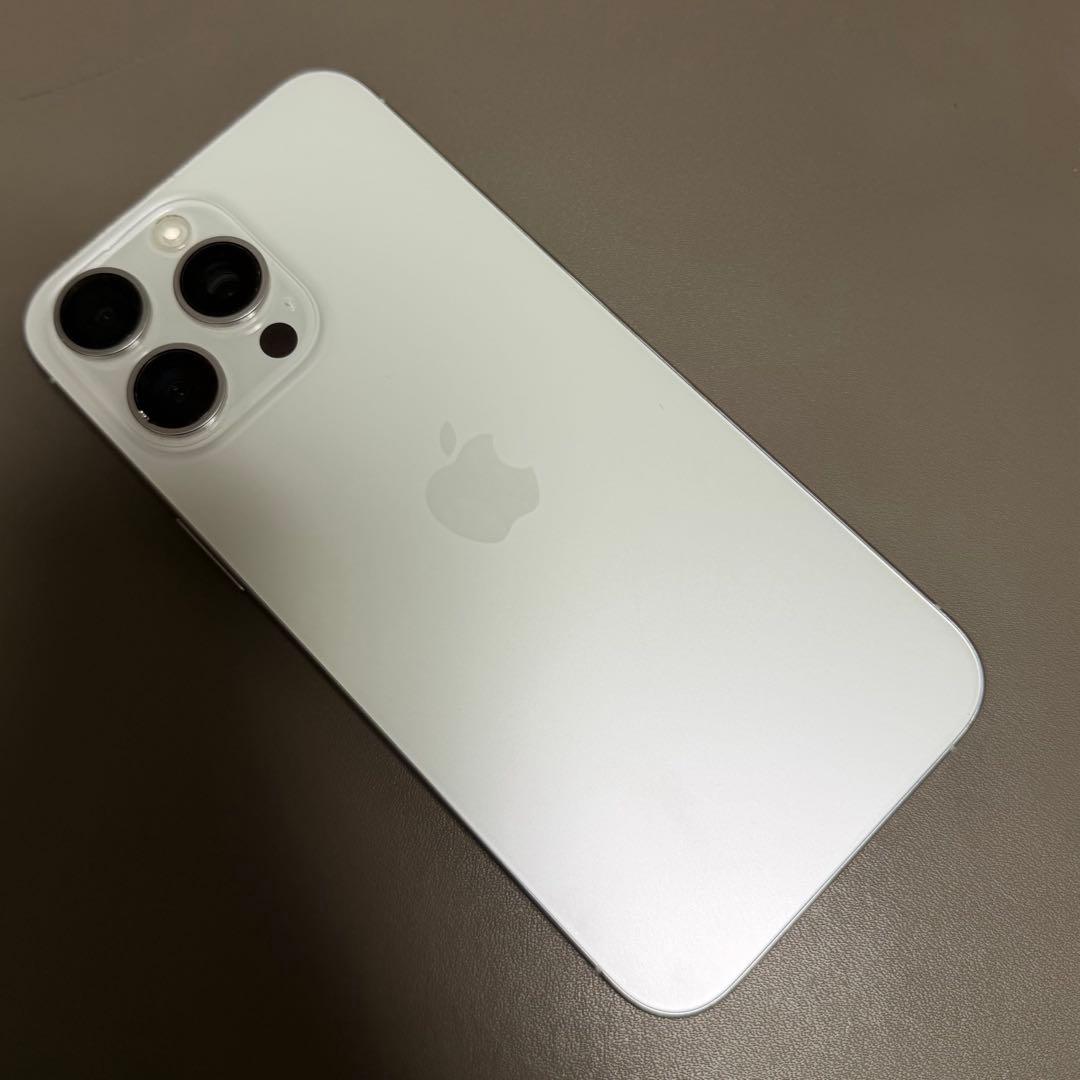 Apple iPhone 15 Pro MAX 本体 ホワイト