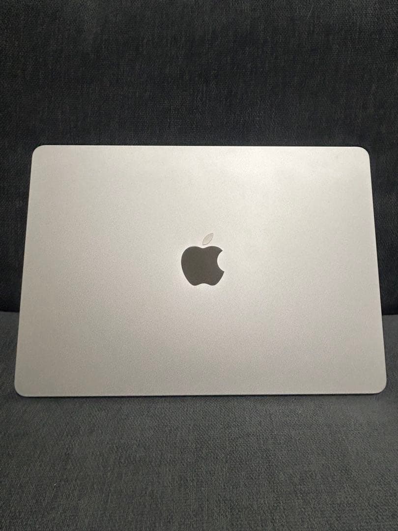 MacBook Air M3 2024 13インチ apple 本体