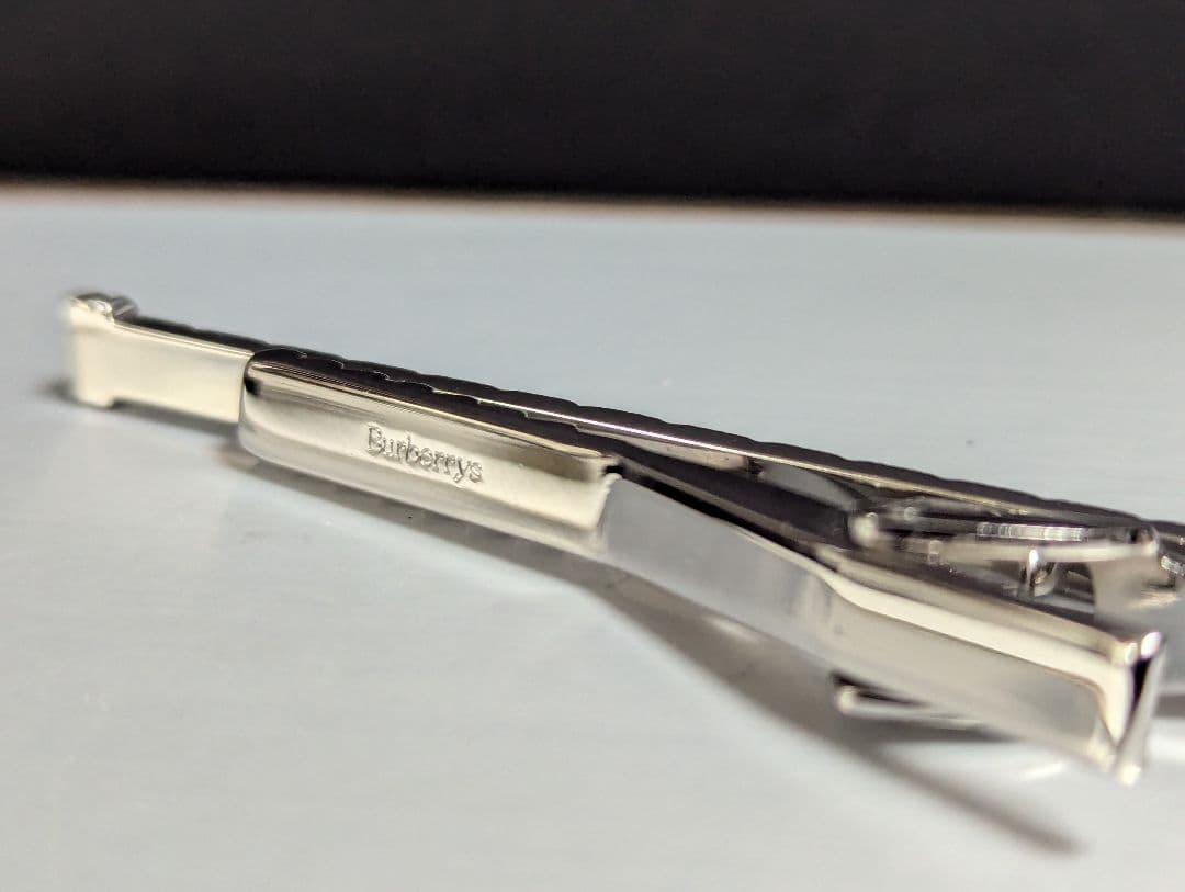 BURBERRY　ネクタイピン