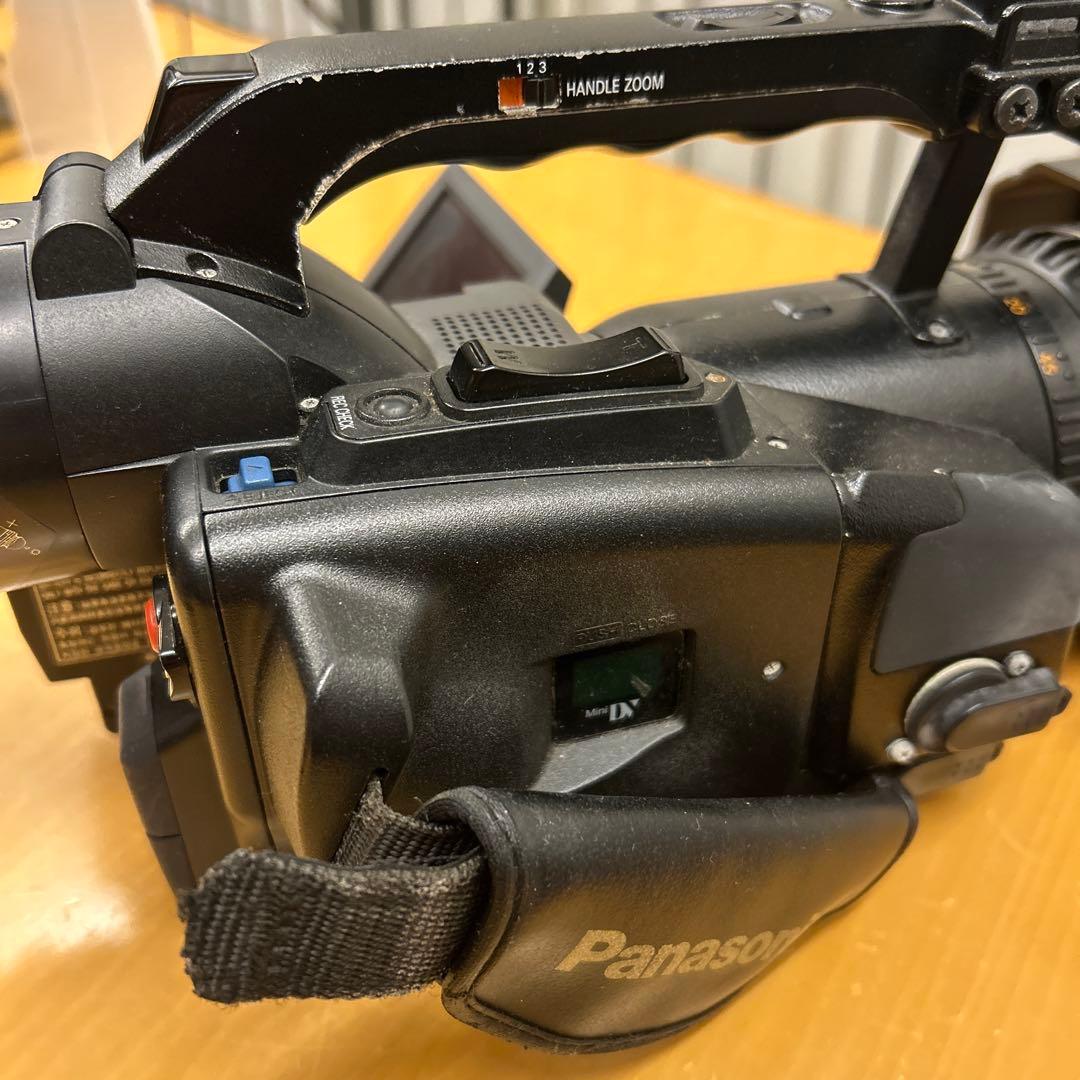 Panasonic AG-DVX100B 業務用ビデオカメラ本体（ジャンク品）