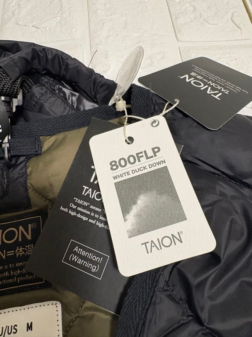 タイオン　ミリタリー VネックWジップ ダウンベスト　ブラック　L　新品