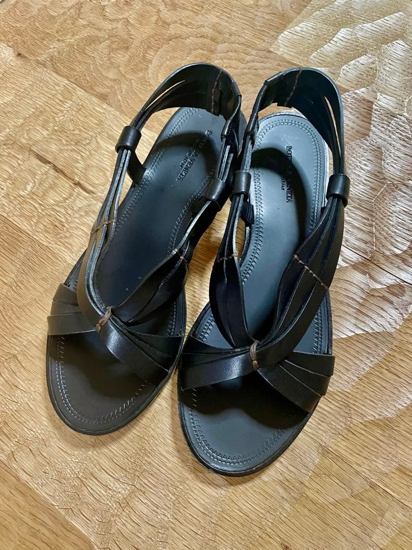 【新品】 BOTTEGA VENETA ボッテガヴェネタ サンダル 黒 24.5