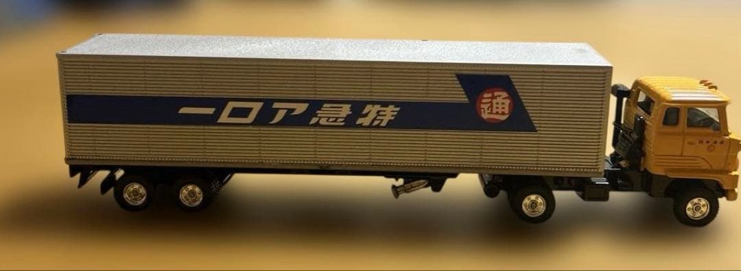 トミカダンディ050日野セミトレーラーパネルバン