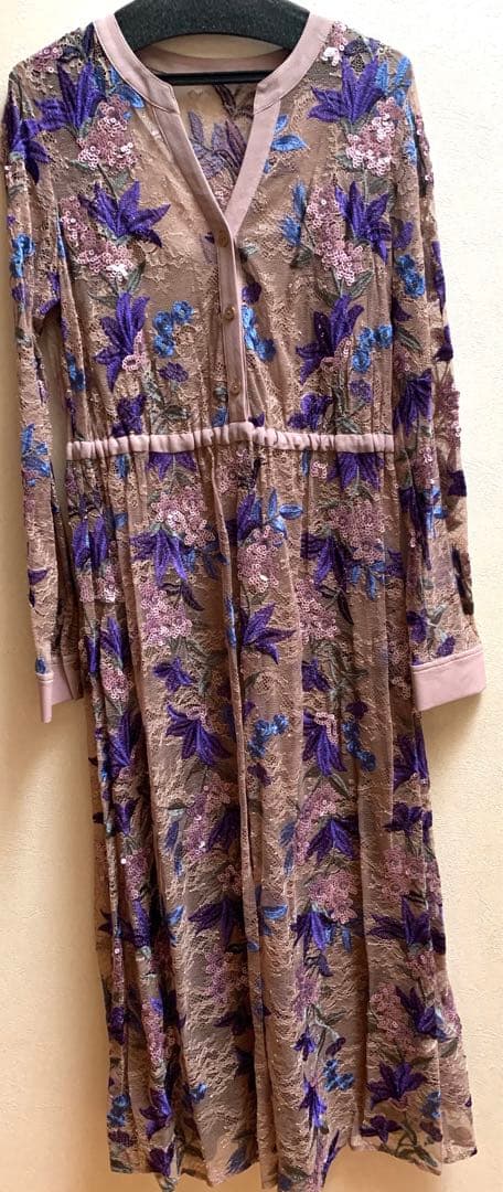 Grace Continental グレースコンチネンタルフラワー刺繍ワンピース