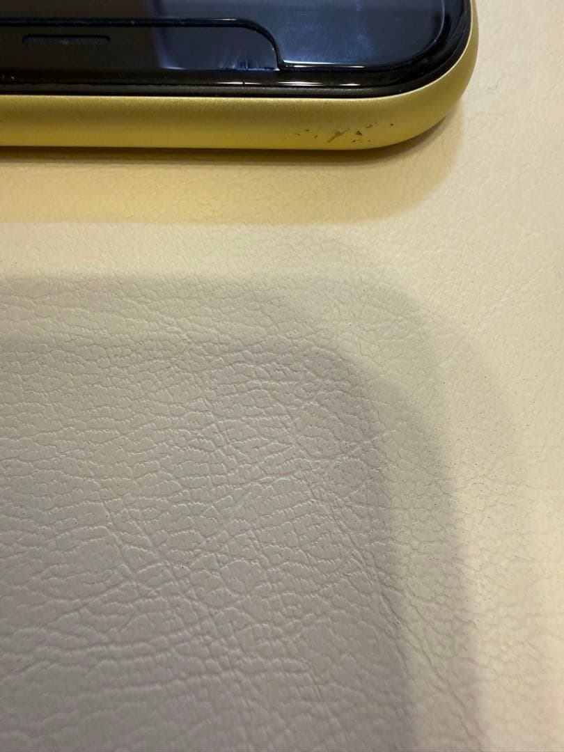 【バッテリー82%】Apple iPhone 11 イエロー　64GB 中古品