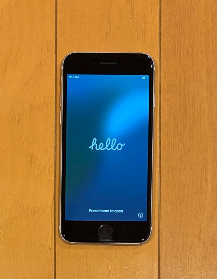 iPhoneSE第2世代ホワイト　64GB SIMフリー