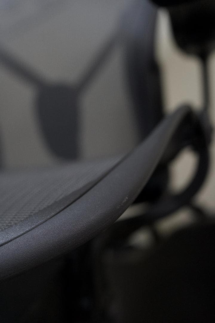 ハーマンミラー　アーロンチェア　リマスタード　ライト　Bサイズ　2021/02