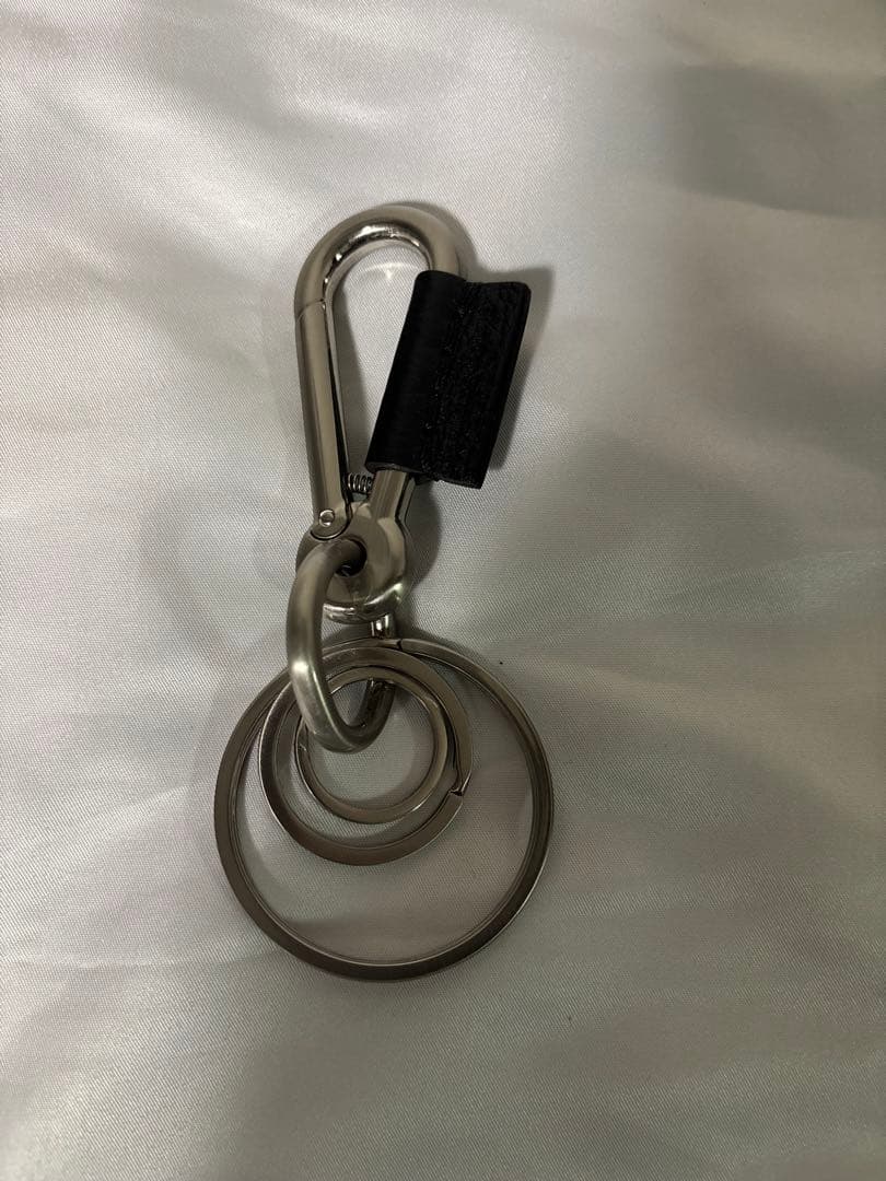 エンダースキーマ 革 キーリング カラビナ　ブラック