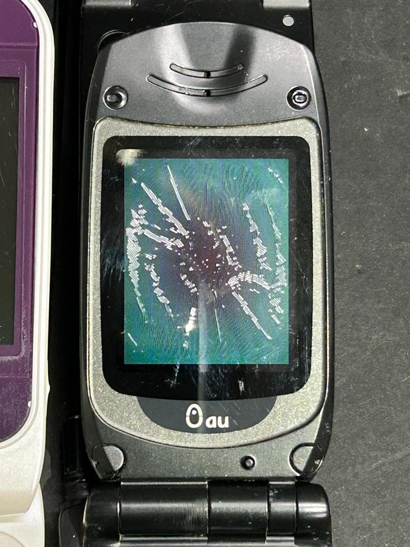 大量 携帯電話 ガラケー docomo/au 他 25台 ジャンク 部品取り