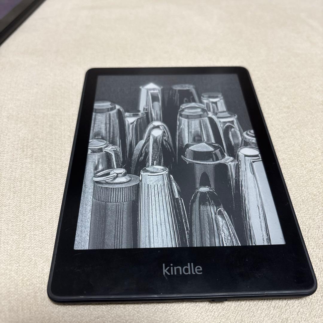 Kindle Paperwhite 8GB 6.8インチ 広告なし　11世代