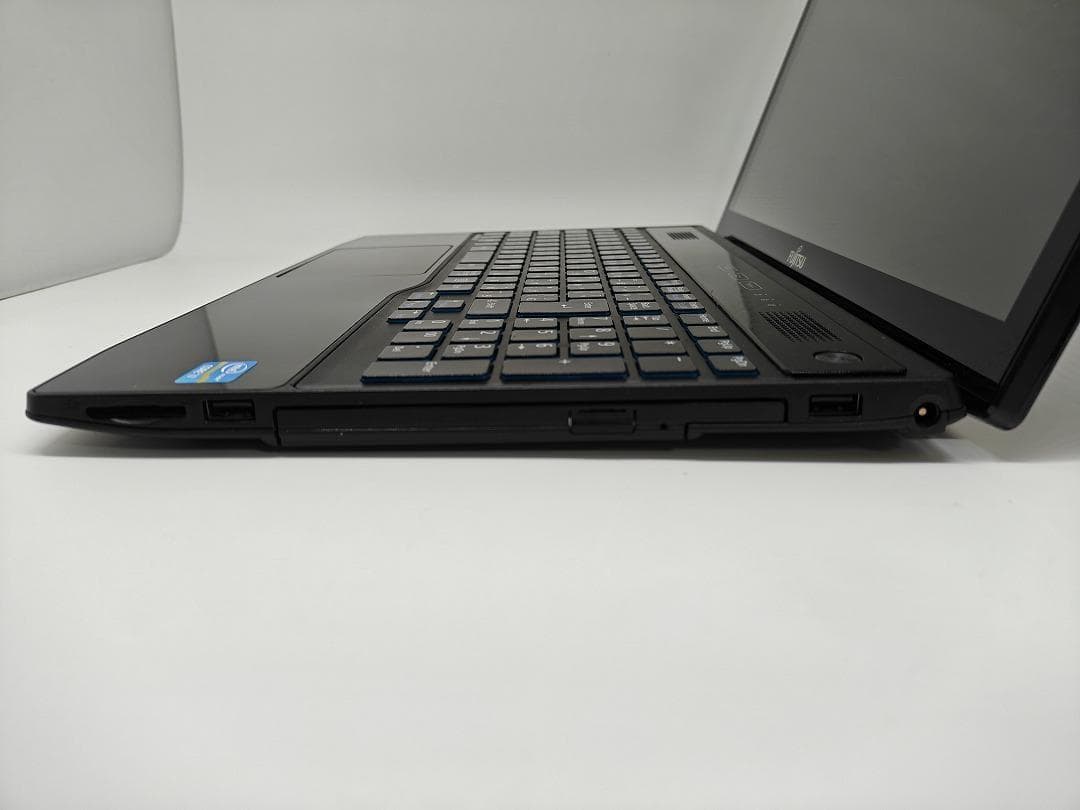 【富士通】爆速 Corei7/SSD256GB ノートパソコン 16GB F6