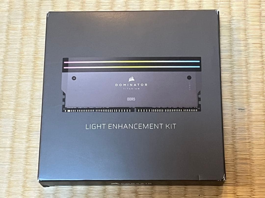 メモリー CORSAIR DOMINATOR TITANIUM LIGHT ENHANCE