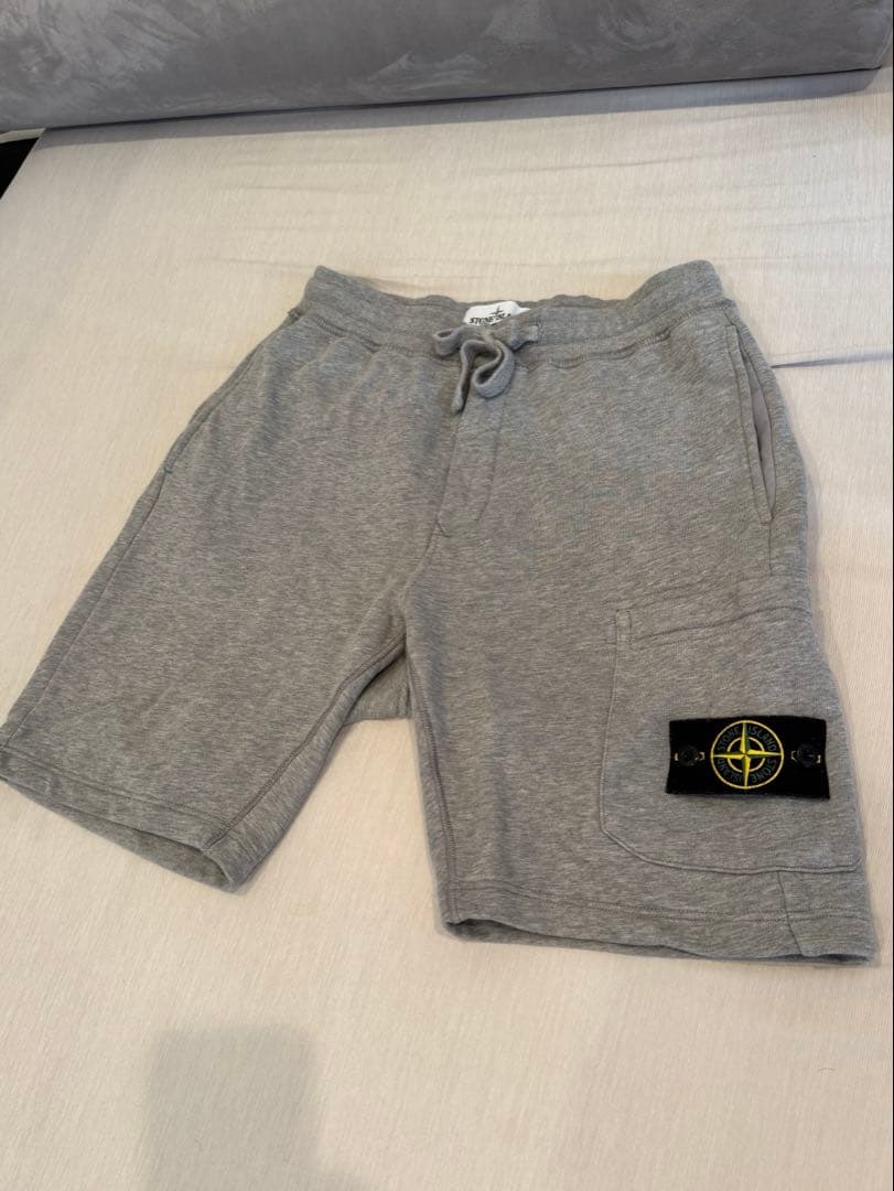 ストーンアイランドStone  グレーハーフパンツ