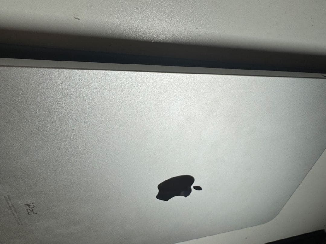 iPad 10世代 64GBバッテリー最大量量100%