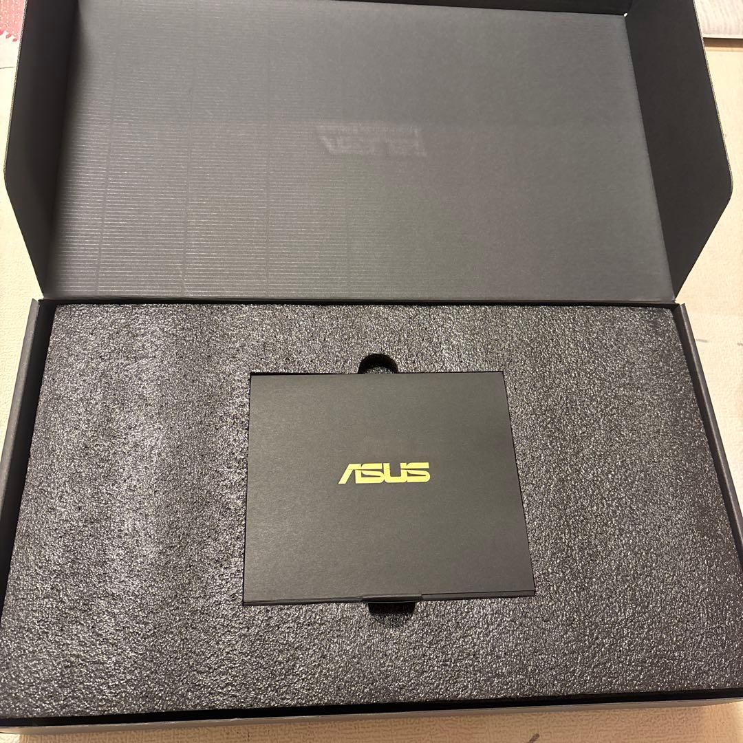 グラフィックボード・グラボ・ビデオカード ASUS AMD RADEON 9060XT 8G