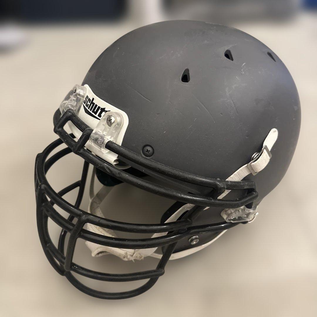 アメフト　ヘルメット　L