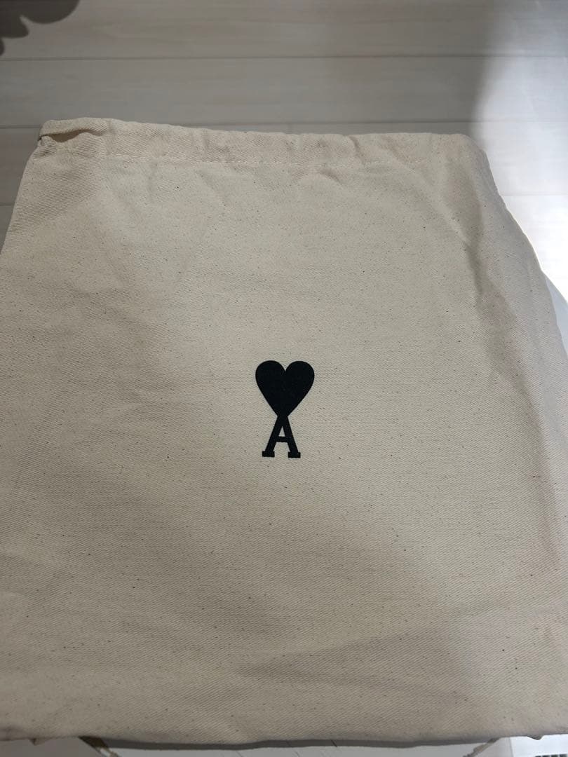 AMI Paris アミパリス　ロゴショルダーバッグ