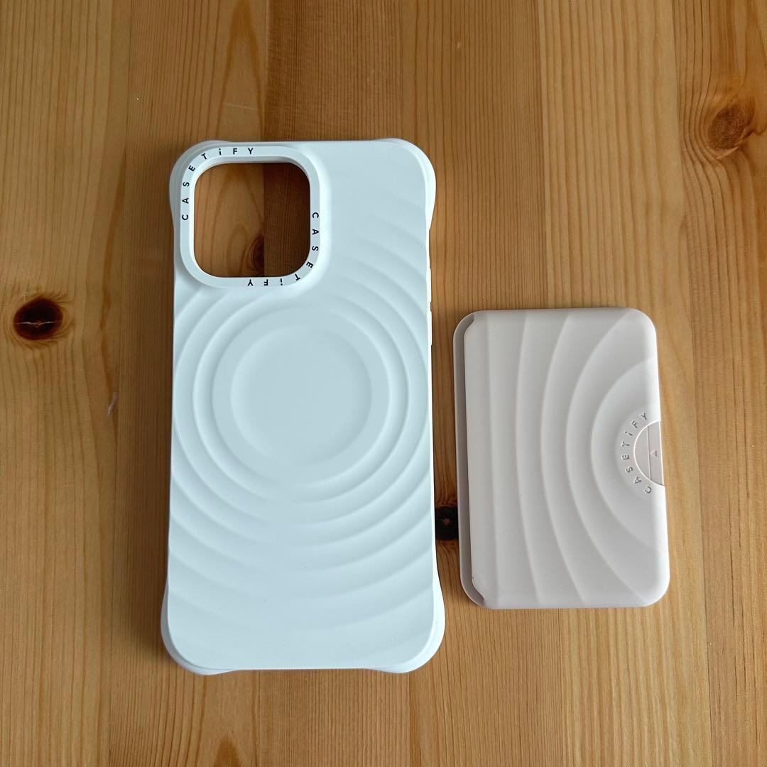 Casetify iPhone14pro max ケースとカードケース