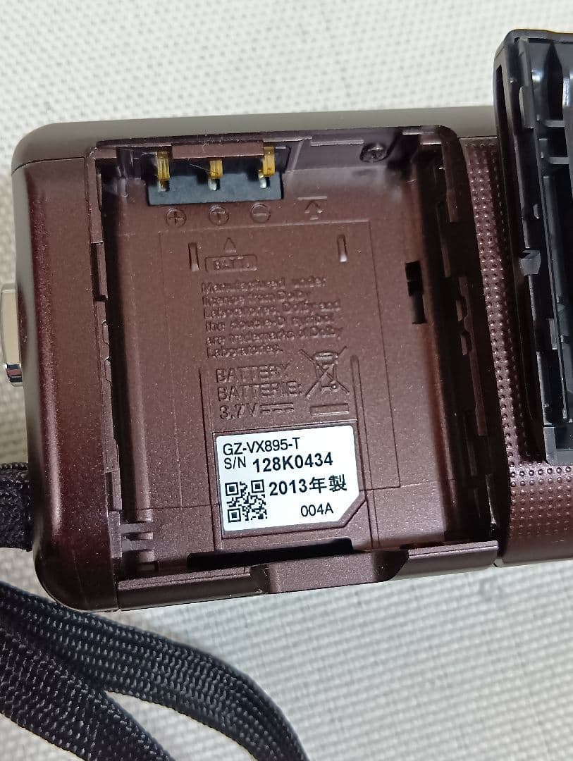 ビクター ビデオカメラ JVC Everio GZ-VX895-T（ブラウン）