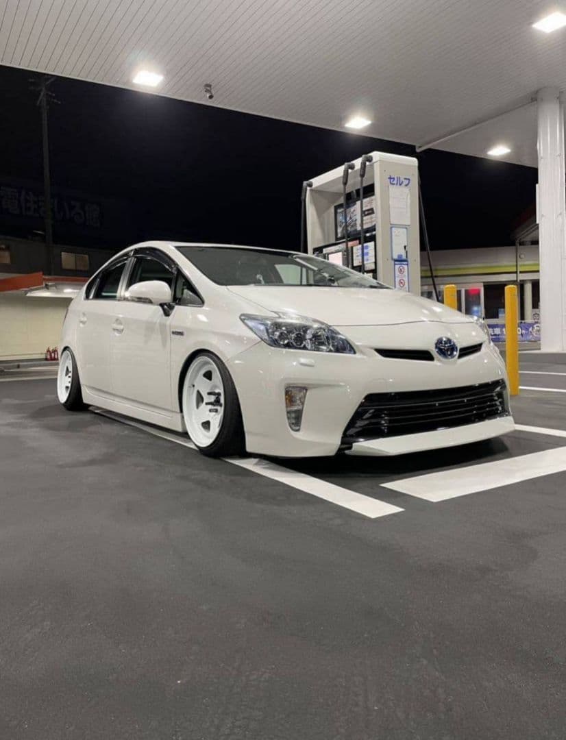 30プリウス 車高調 キャンバープレート