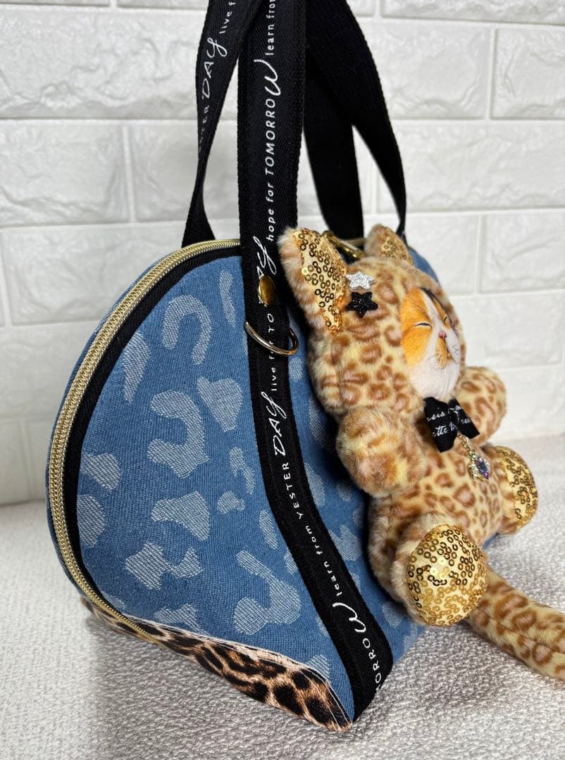 黒*こ様 コヤンイサムチョン　シェル型バッグ　ヒョウ柄ねこちゃん　ヒョウ柄デニム